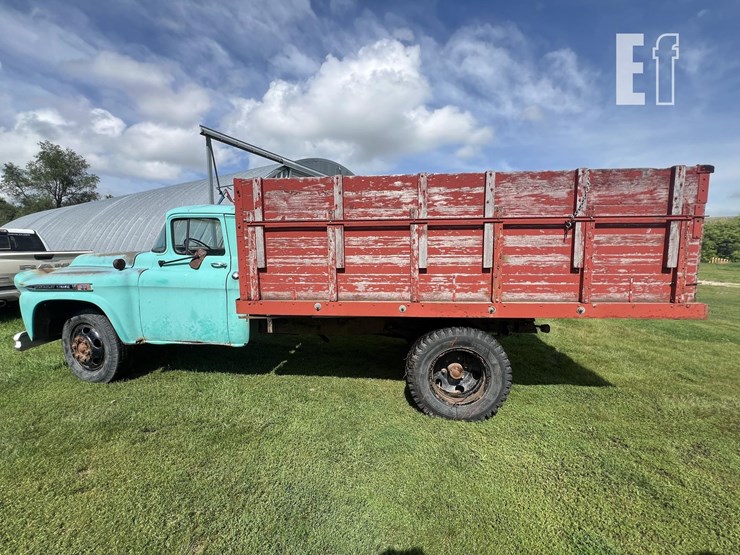 1960-chevrolet-60-image-8