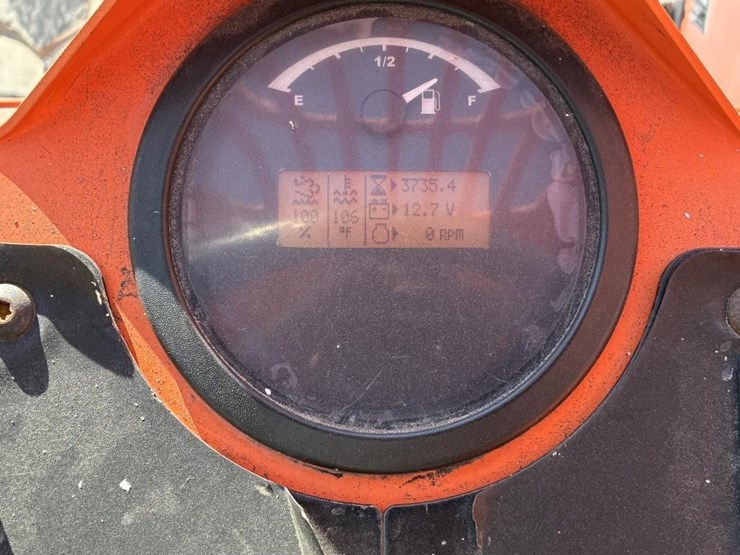 2015-jlg-8042-image-17