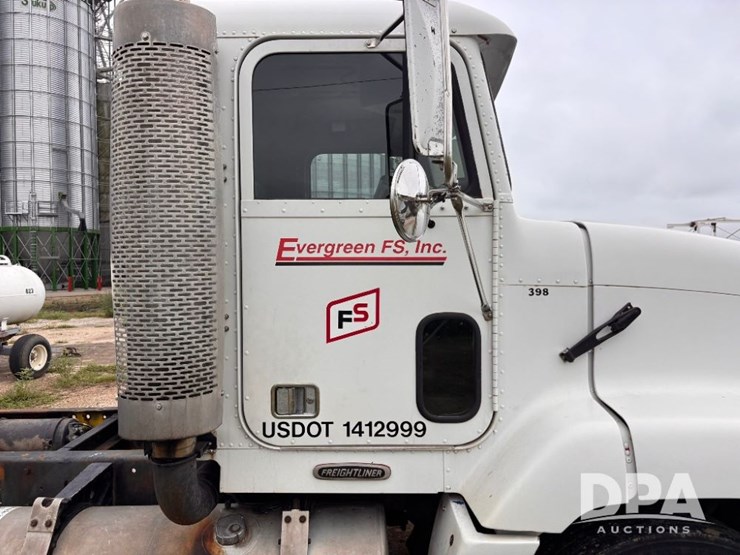 2000-freightliner-truck-(gp11021,-unit-398)-image-47