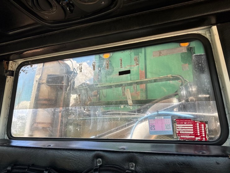 2015-mack-leu633-image-33
