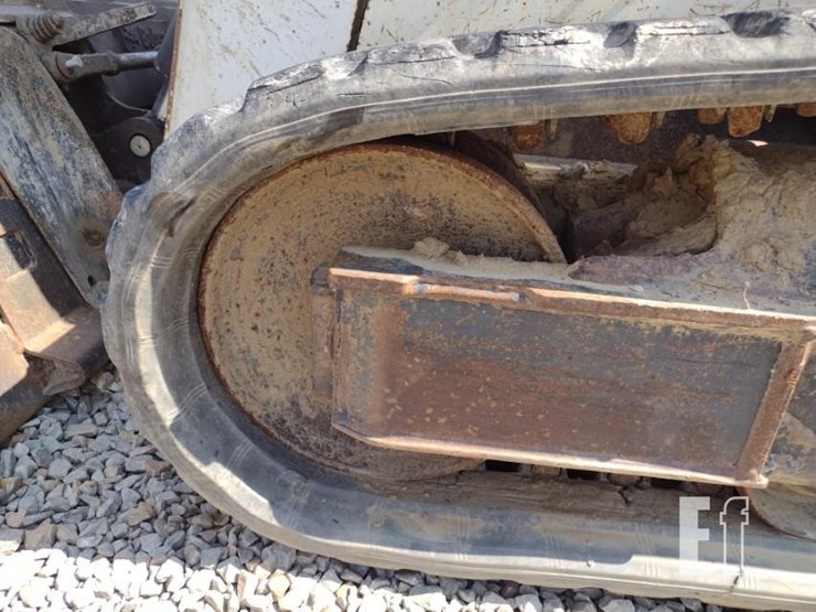 2019-bobcat-t595-image-23