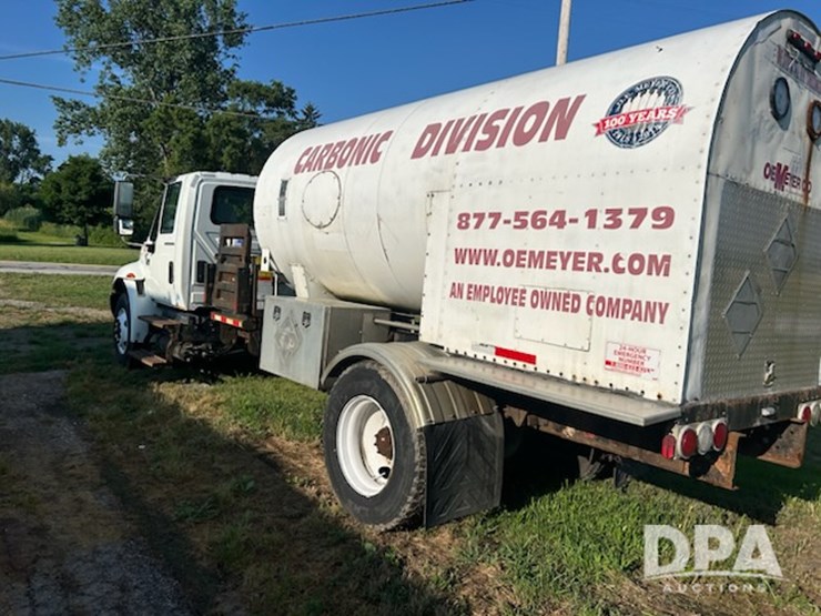 2007-international-durastar-4300-image-2
