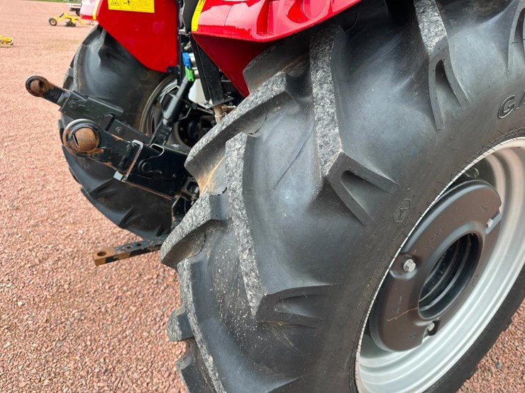 2023-case-ih-farmall-75a-image-10