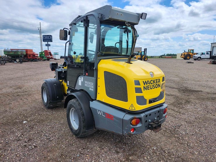 2016-wacker-neuson-wl32-image-4