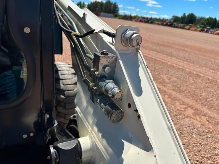 2014-terex-v200s-image-15