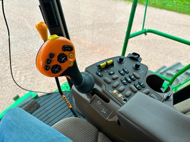 2007-john-deere-9860-sts-image-93