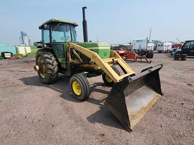 1973-john-deere-4430-tractor-image-2