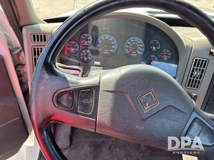 2012-international-durastar-4400-image-46