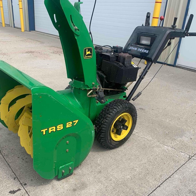 John Deere TRS27 Snowblower