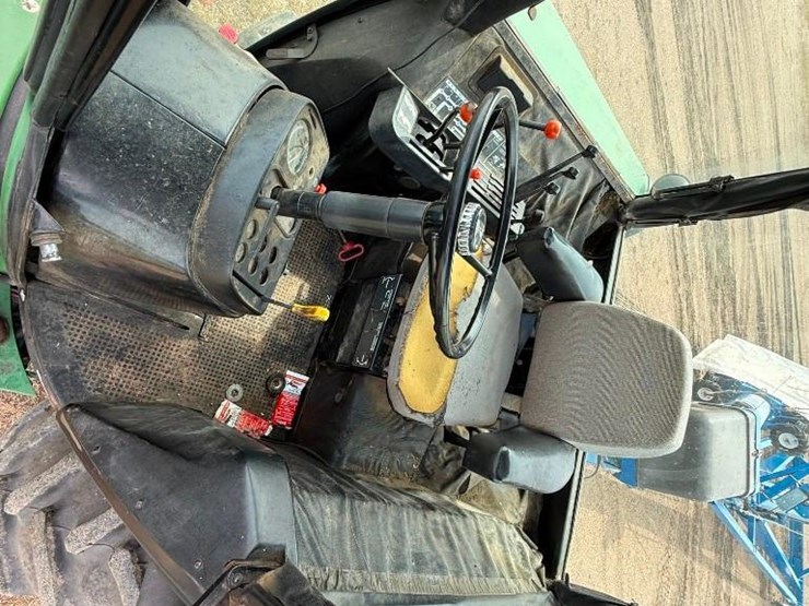 john-deere-4440-image-16