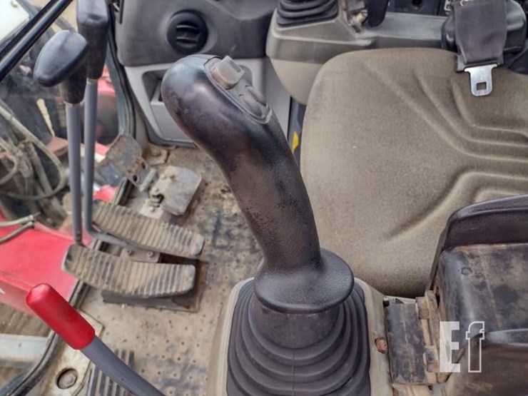 2015-takeuchi-tb280fr-image-10
