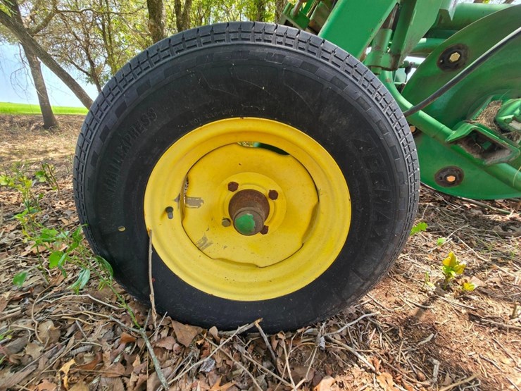 john-deere-700-image-31