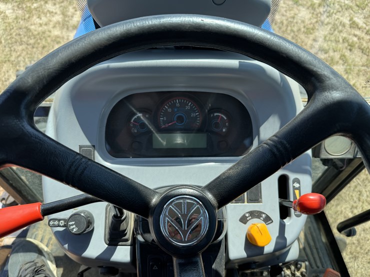 new-holland-boomer-47-image-10