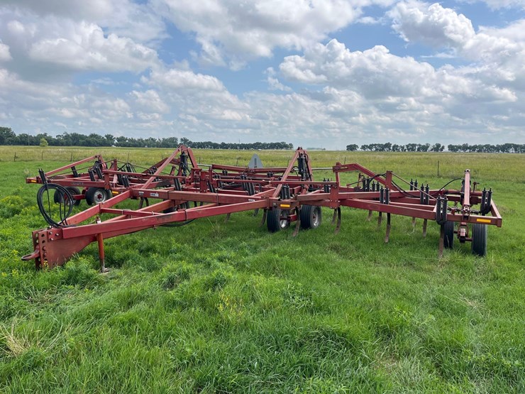 case-ih-5600-image-4