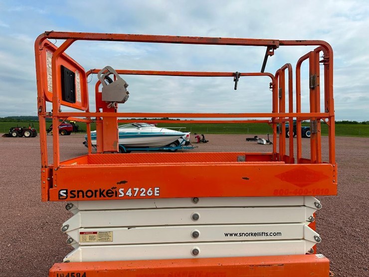 2016-snorkel-s4726e-image-10
