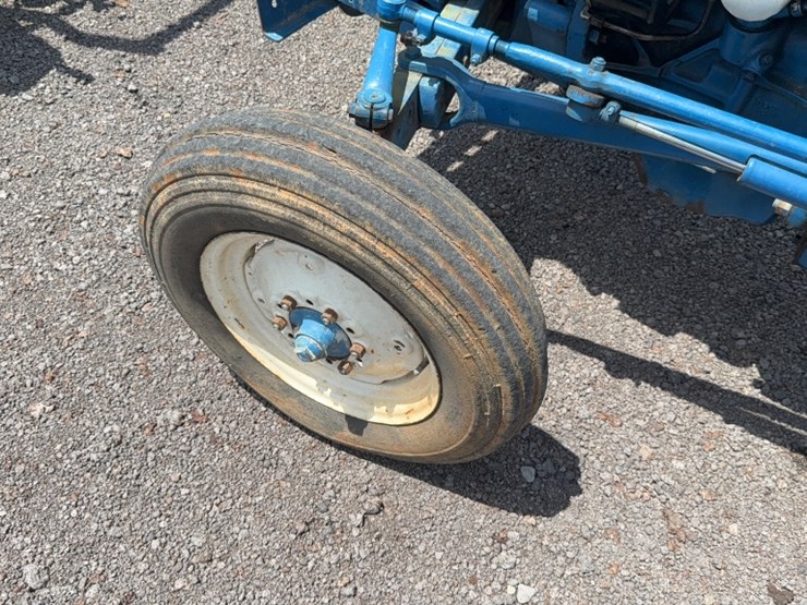 ford-2910-image-18