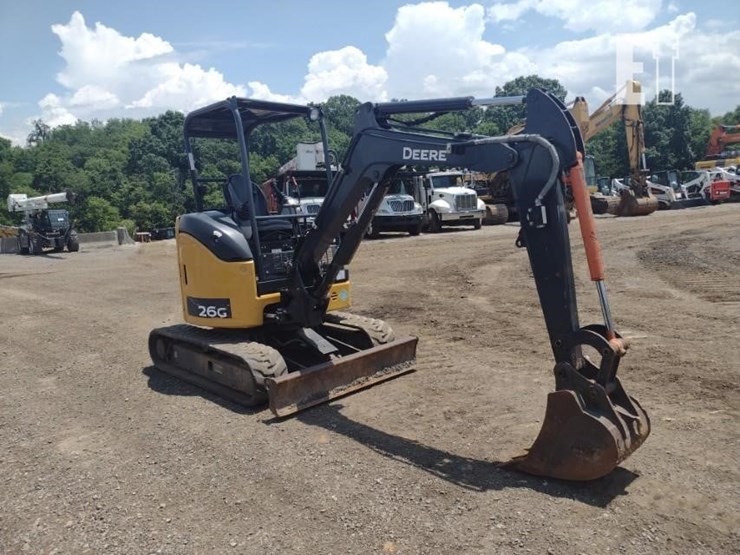 2020-deere-26g-image-47