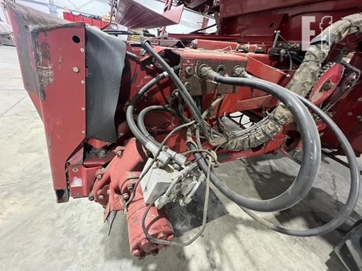2005-case-ih-2388-image-17
