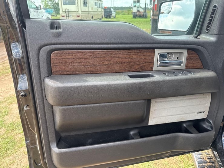2013-ford-f150-lariat-image-18