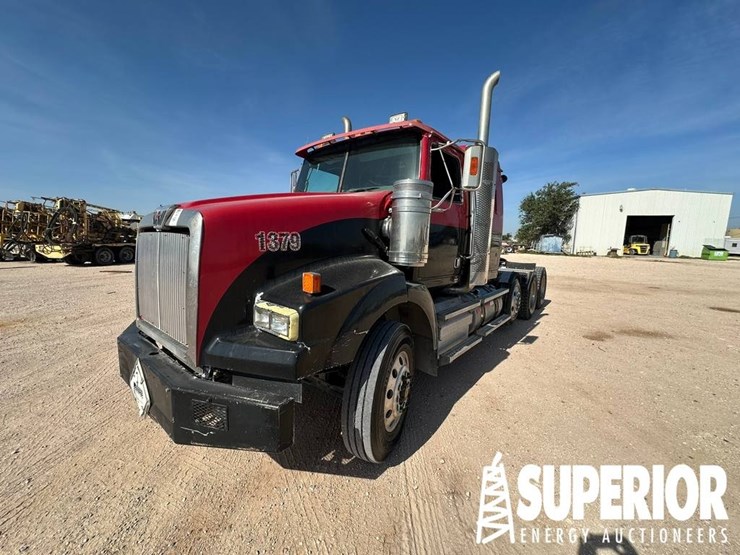 2011-western-star-4900-image-1