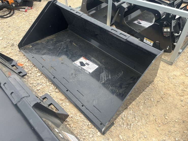 wolverine-66"-ss-track-bucket-image-1