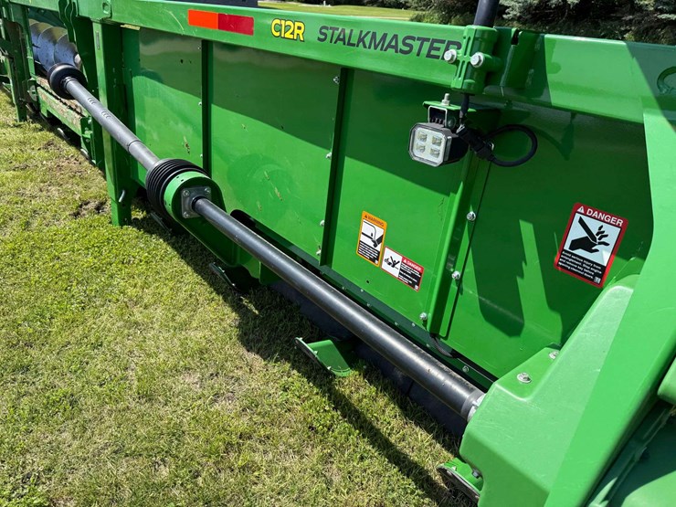 2021-john-deere-c12r-image-49