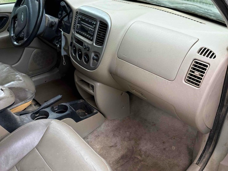 2003-ford-escape-image-35
