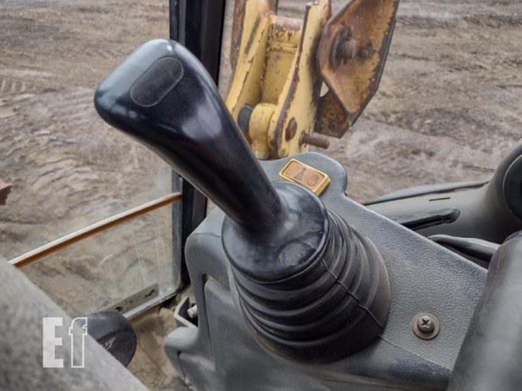 2008-deere-310sj-image-13