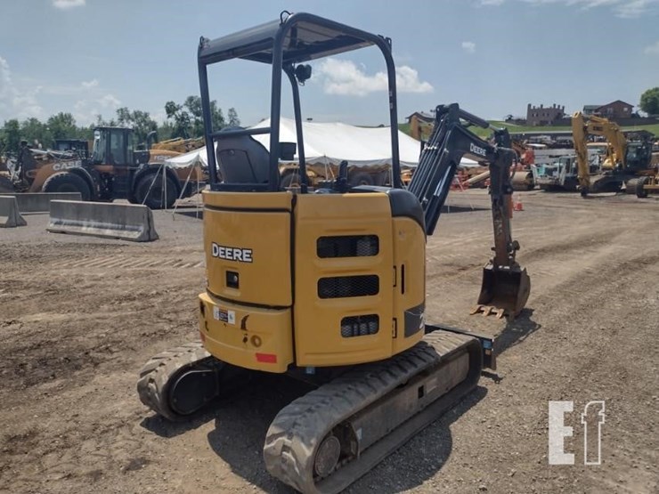 2020-deere-26g-image-48