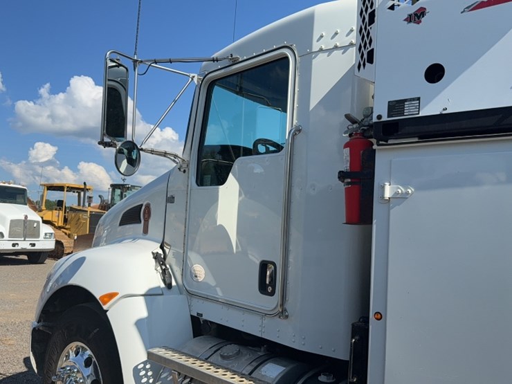 2016-kenworth-t370-image-14