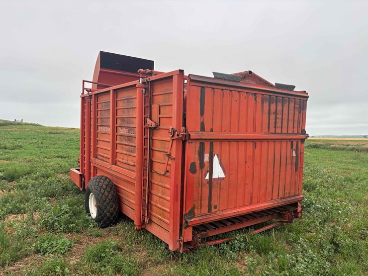 hesston-30-image-7