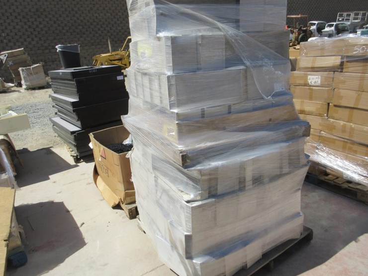 (2)-pallets-of-misc-items,-image-4