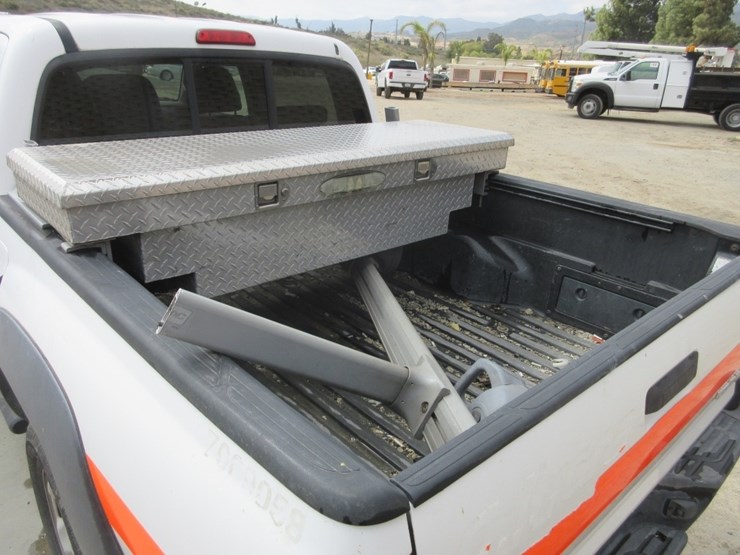 2013-toyota-tacoma-image-11