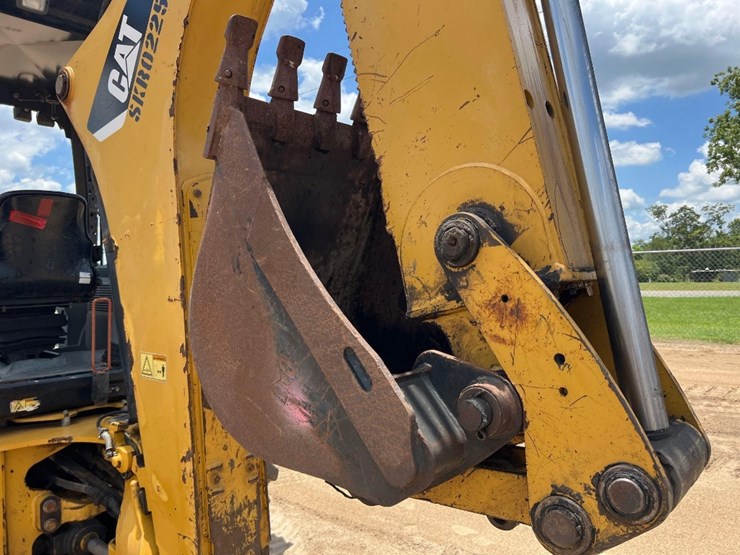 2013-caterpillar-420f-image-27