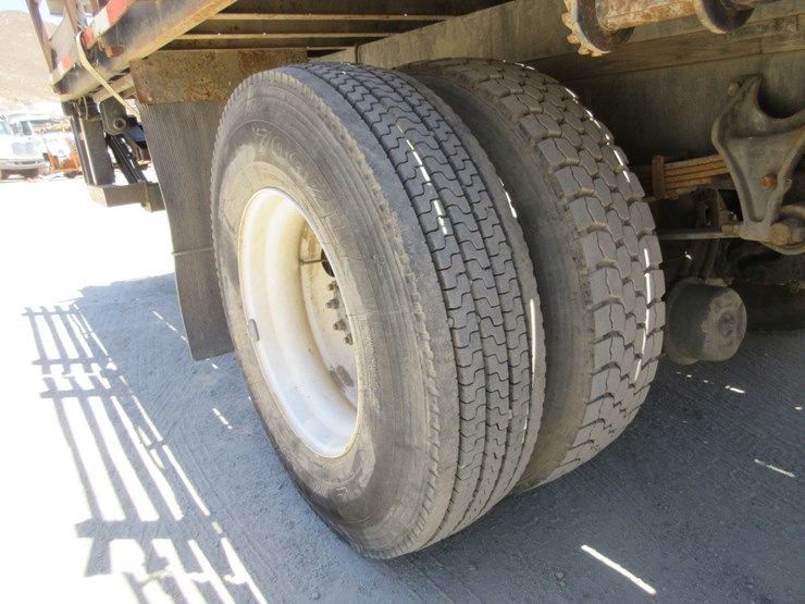 2014-international-durastar-4300-image-24