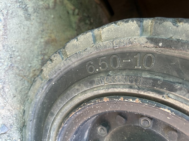 caterpillar-c5000-image-5