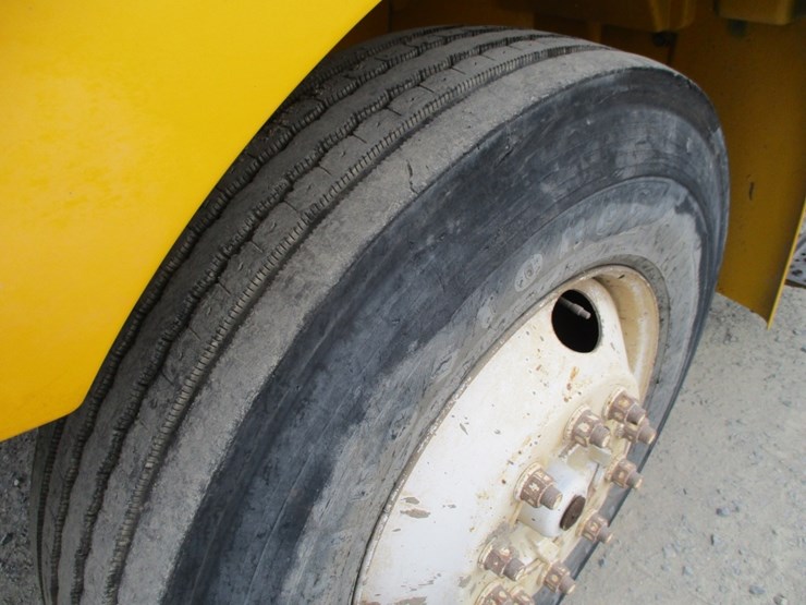 2013-international-durastar-4300-image-10
