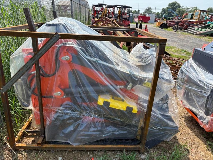 tpm-t460-stand-on-skid-steer-loader-image-5