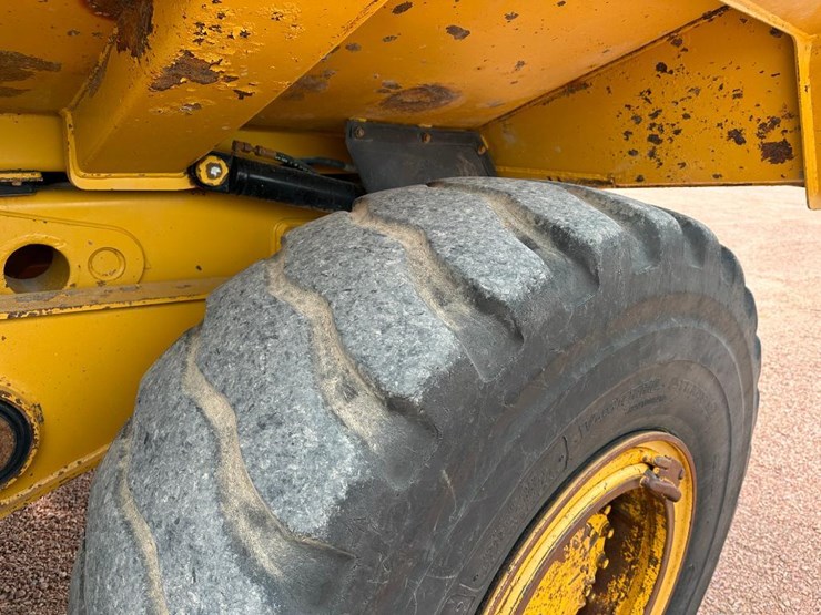 2007-caterpillar-c11-image-7