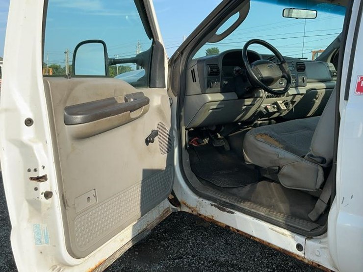 2006-ford-f350-image-53