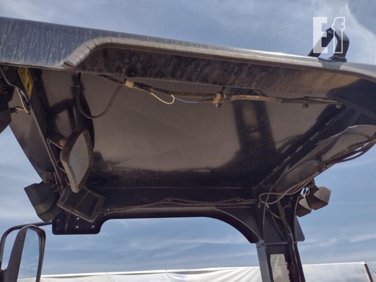 2015-caterpillar-cs56b-image-11