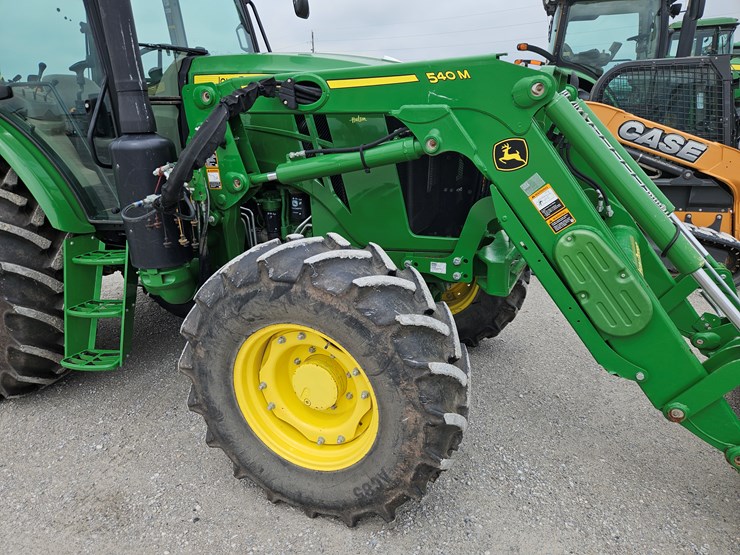 2020-john-deere-6105e-image-6
