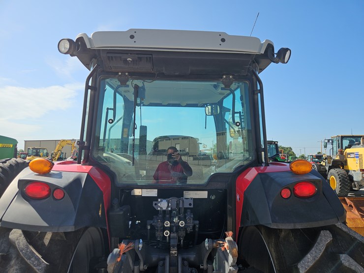 2020-massey-ferguson-6713-image-13