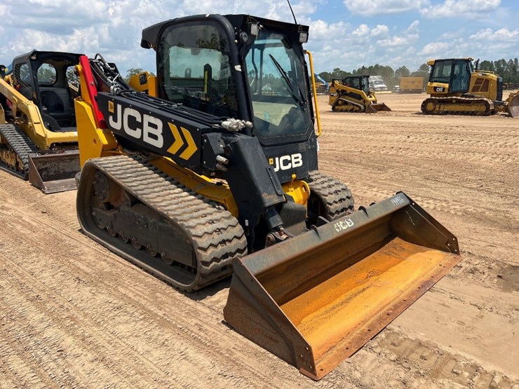 2021-jcb-3ts-8t-image-6