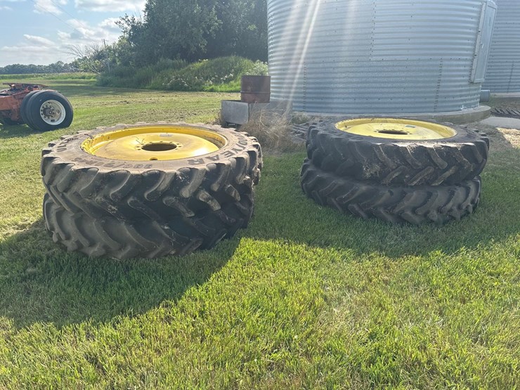 john-deere-4830-image-21