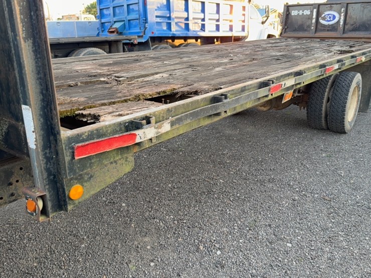 2004-international-durastar-4300-image-13