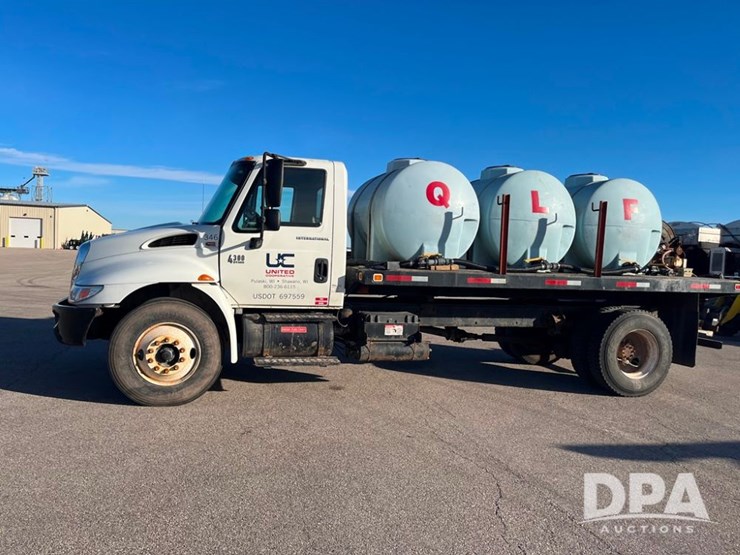 2007-international-durastar-4300-image-4