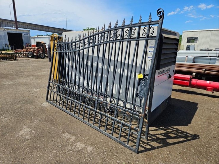 #2583-•-20'-wrought-iron-gates-image-1