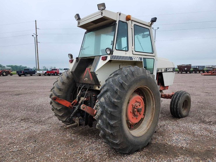 1979-case-2390-tractor-image-3