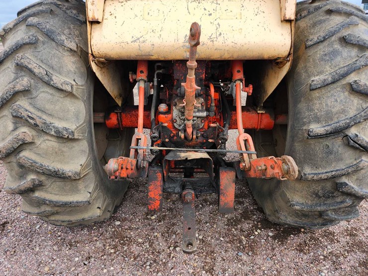1968-case-930-tractor-image-16